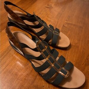 Munro Black and Brown Strappy Wedge Sandals, Size 8 N